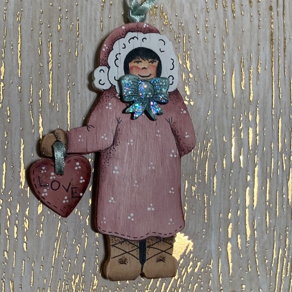Alaska girl wood ornament Mary Harper #2 - Picture 11 of 14